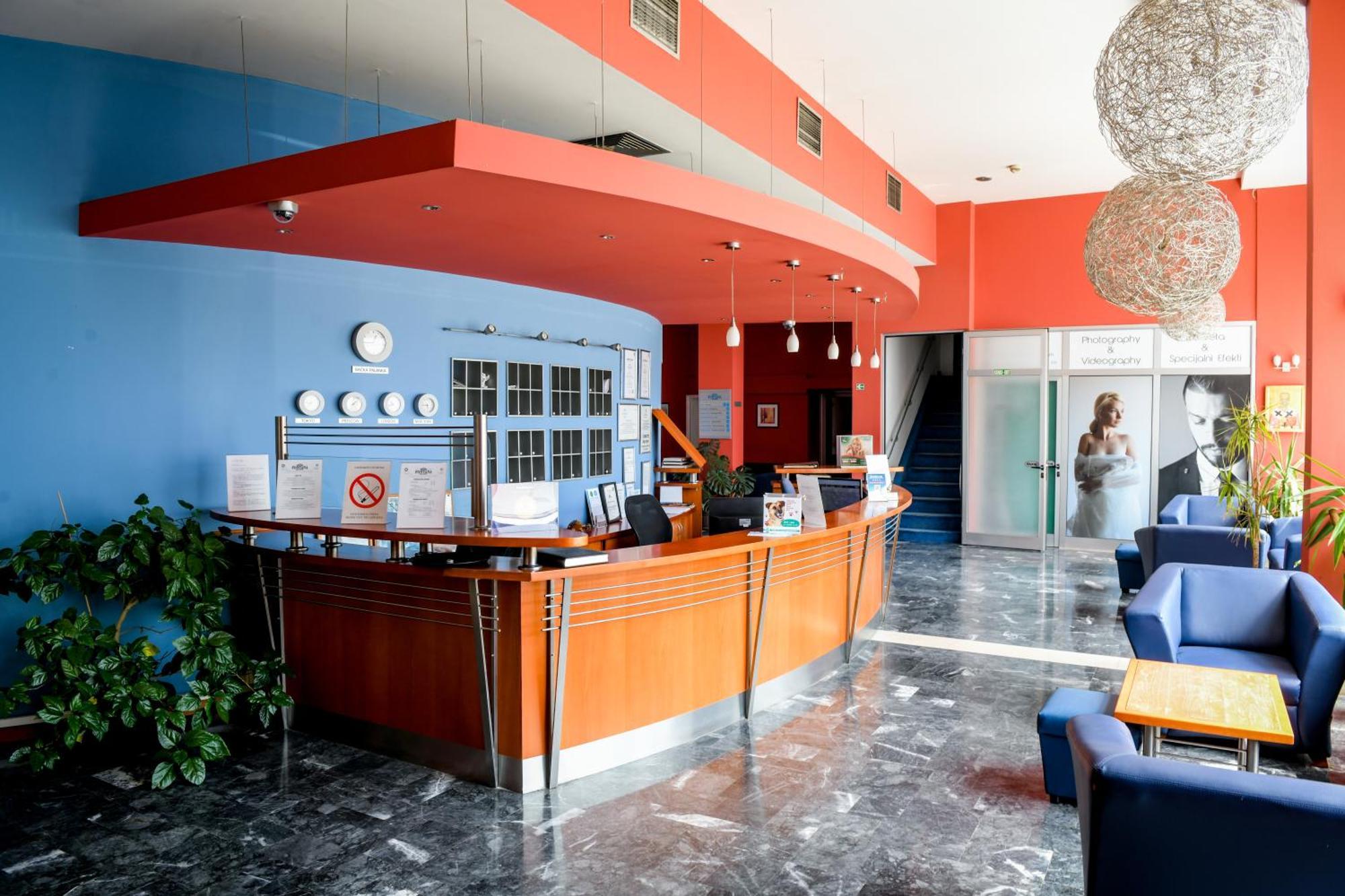 Hotel Fontana Backa Palanka Ngoại thất bức ảnh